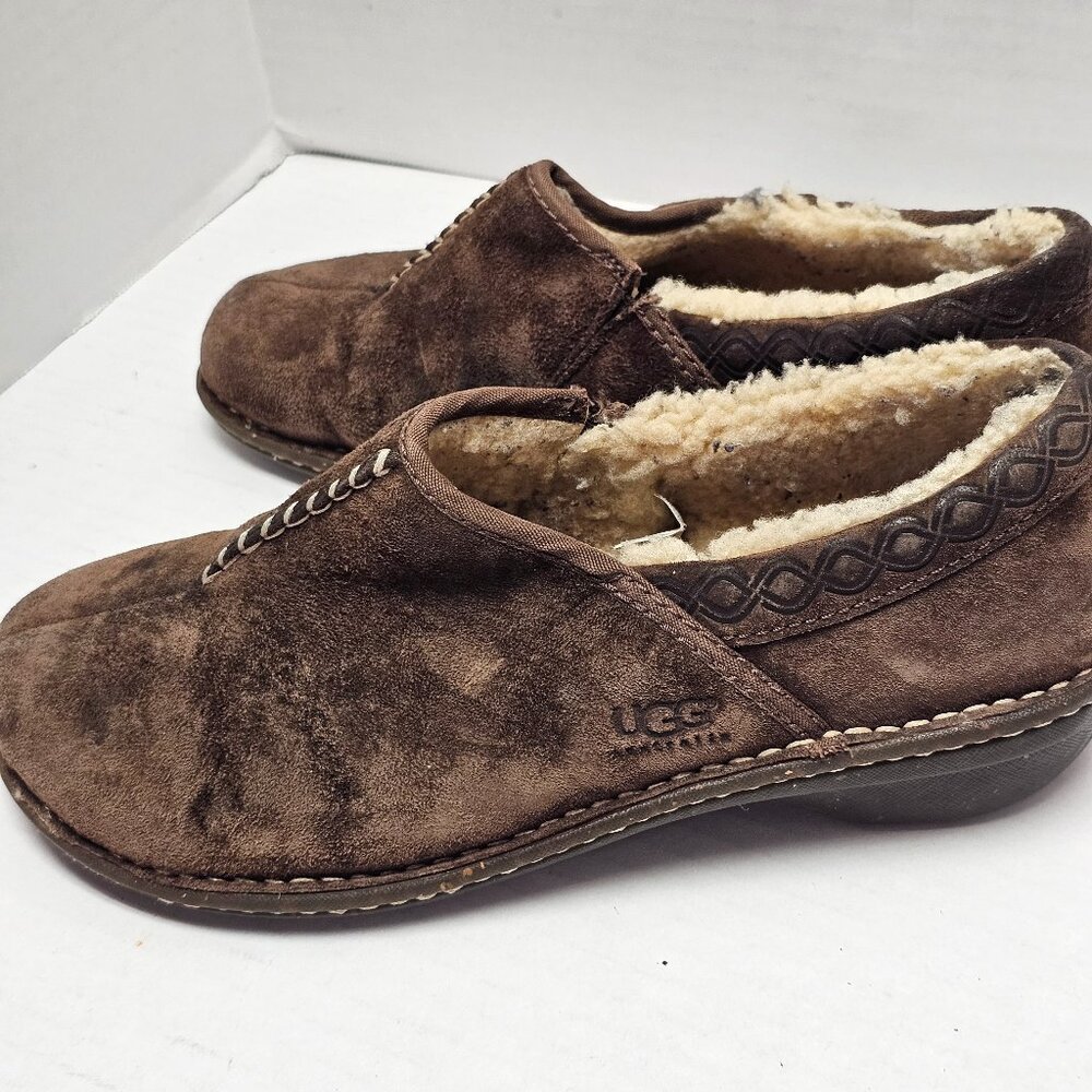 UGG 1757 Bettey Brown Leather Suede Slip On Sheepskin Inside Lined Mocs Shoes 9